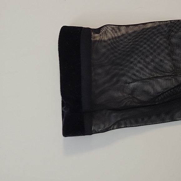 CLOSET CLEAROUT $10 | La Vie En Rose | Mess and velvet bodysuit | Size large - Picture 5 of 5